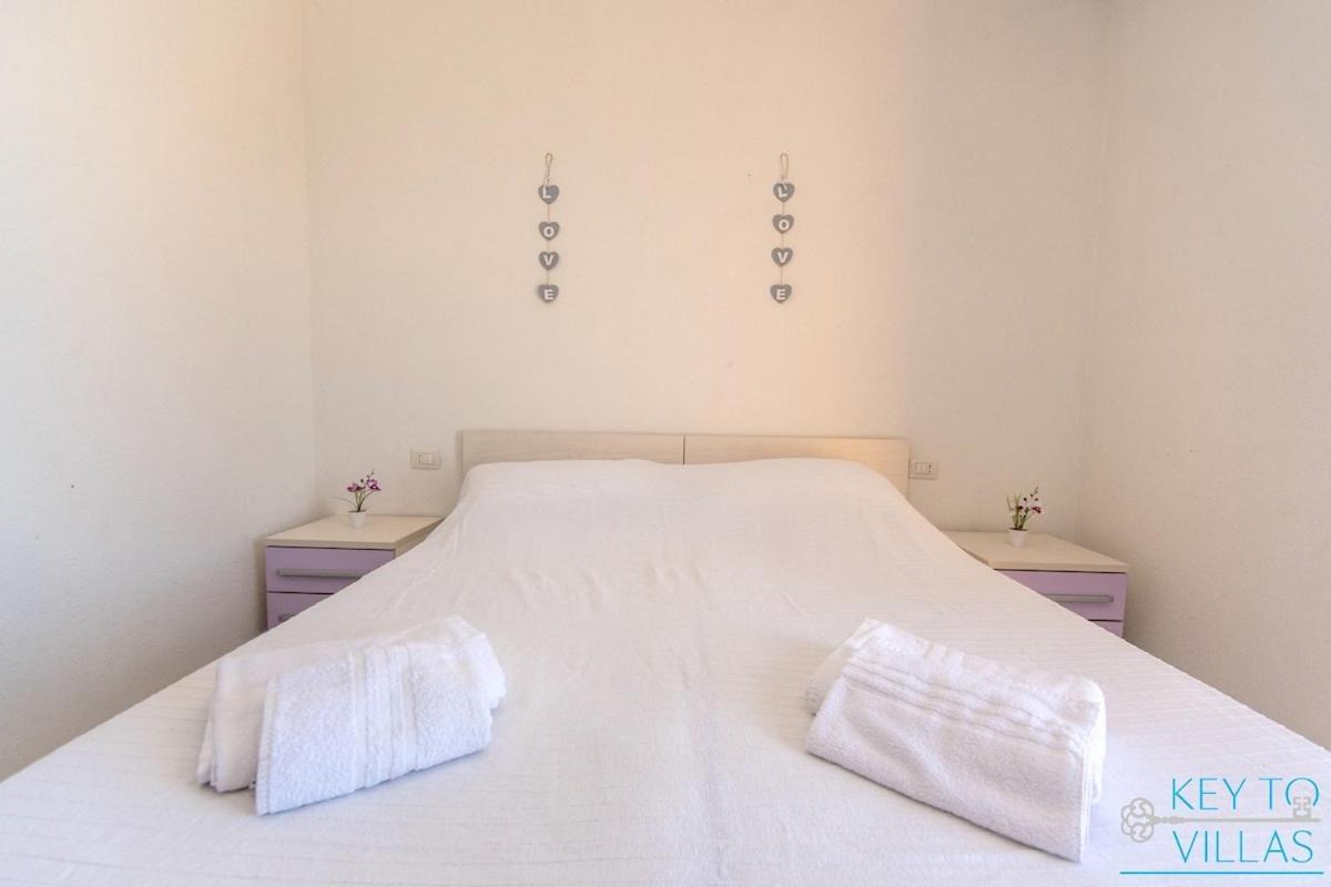 Villa Vista - Key To Villas คอสตาพาราดีโซ ภายนอก รูปภาพ