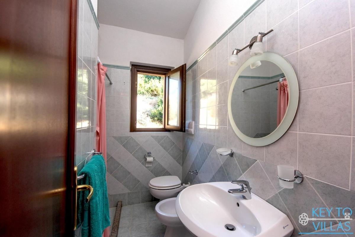 Villa Vista - Key To Villas คอสตาพาราดีโซ ภายนอก รูปภาพ