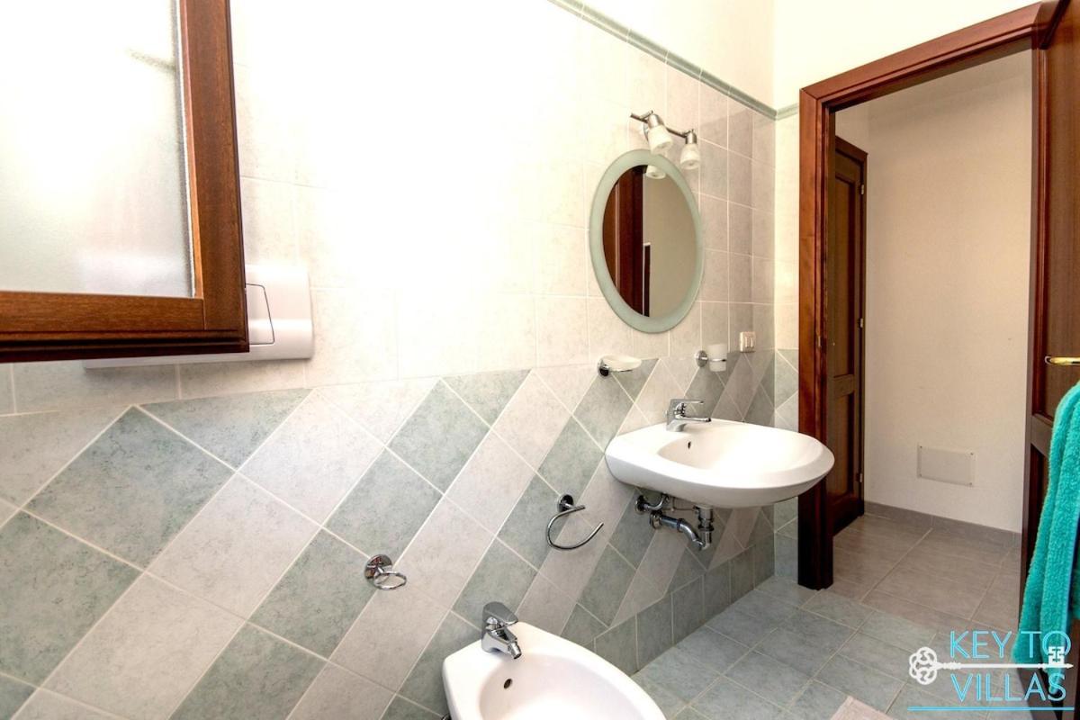 Villa Vista - Key To Villas คอสตาพาราดีโซ ภายนอก รูปภาพ
